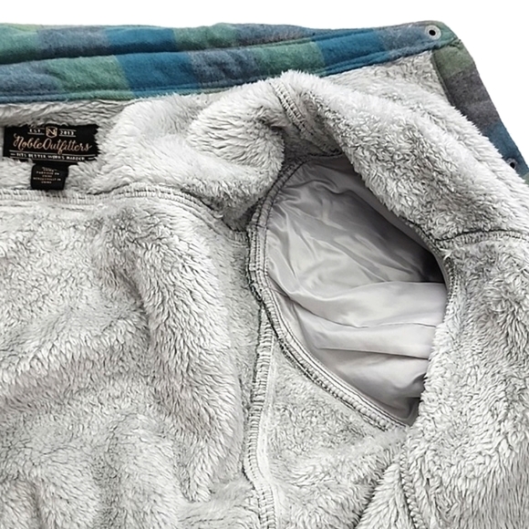 Noble Outfitters Women's Blue Green  Plaid Flannel Snap Button Up Shacket Sz M - Picture 9 of 13